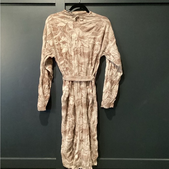 Zara Printed Jacquard Tie Waist Crinkle Wrinkle Effect Long Sleeve Midi Dress - Picture 5 of 9